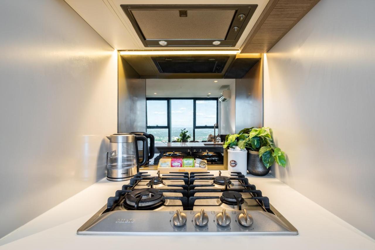 Mega Style Apartments Victoria One 墨尔本 外观 照片